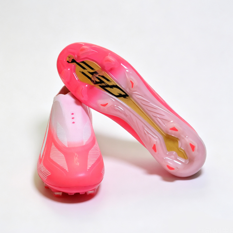 Scarpe da Calcio NO-LACE F50 d - Sports Equipment For Boys recensione e prezzo